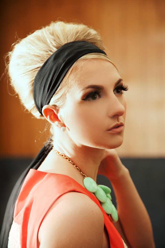 A Roll in Mod Vintage // allynlewis.com