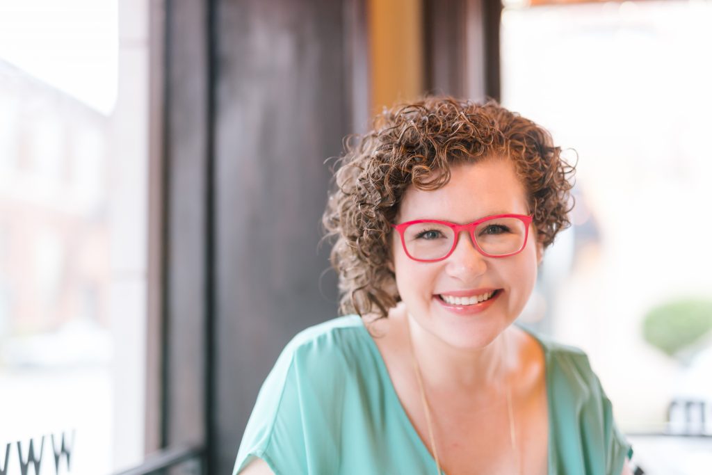 Abby Howard, MSW, LCSW shares her journey from social worker to entrepreneurship, why it's important to pay attention to your head space, and how she has cultivated her own mental strength.