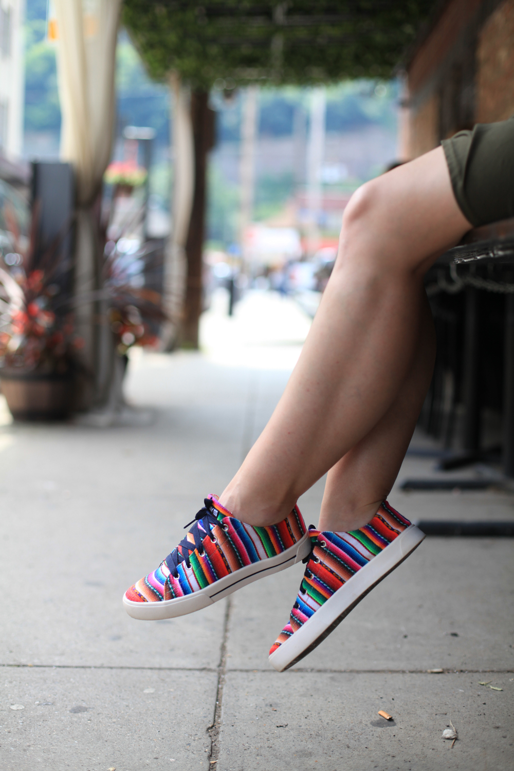 ISKAY handmade shoes are both comfortable and colorful.