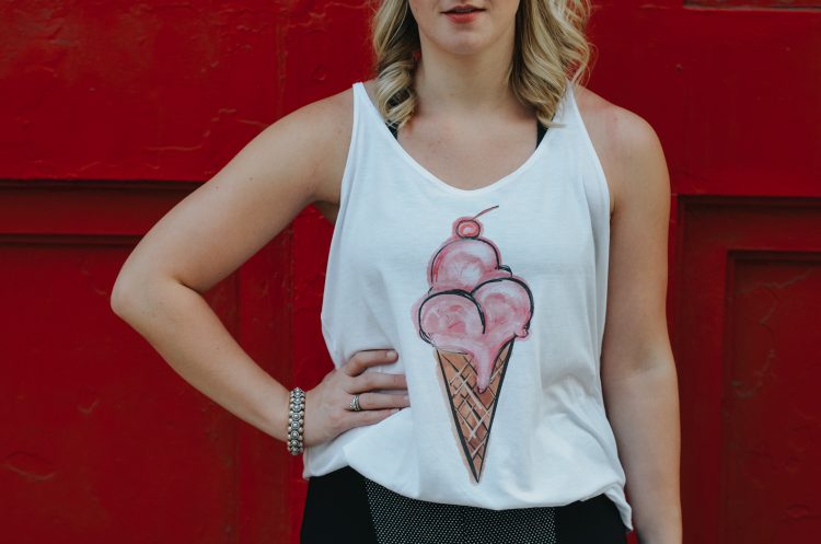 How to dress up a basic t-shirt // adorable ice cream graphic tee from Yummiewear