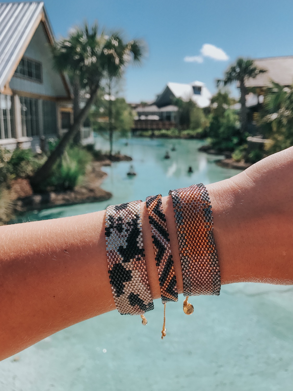 I'm sharing a few simple tips on how to find peace in your life and live with a little less stress every day. | Bracelets from @kutulakiss