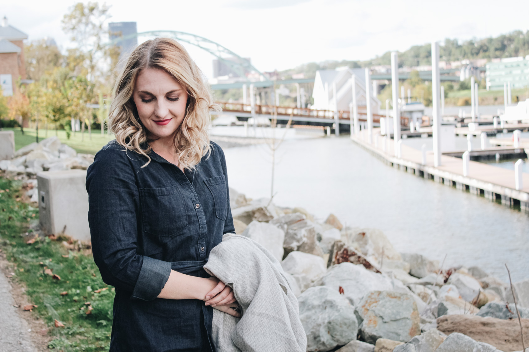 In this post, we're sharing how our planned out day went all wrong and then turned into an unexpected escape. It also includes some fall outfit inspiration! Shot at South Shore Riverfront Park near South Side Works in Pittsburgh