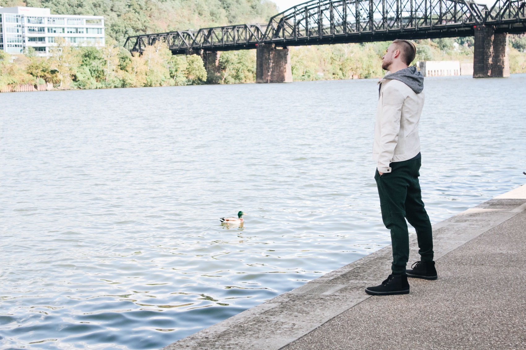 In this post, we're sharing how our planned out day went all wrong and then turned into an unexpected escape. It also includes some fall outfit inspiration! Shot at South Shore Riverfront Park near South Side Works in Pittsburgh