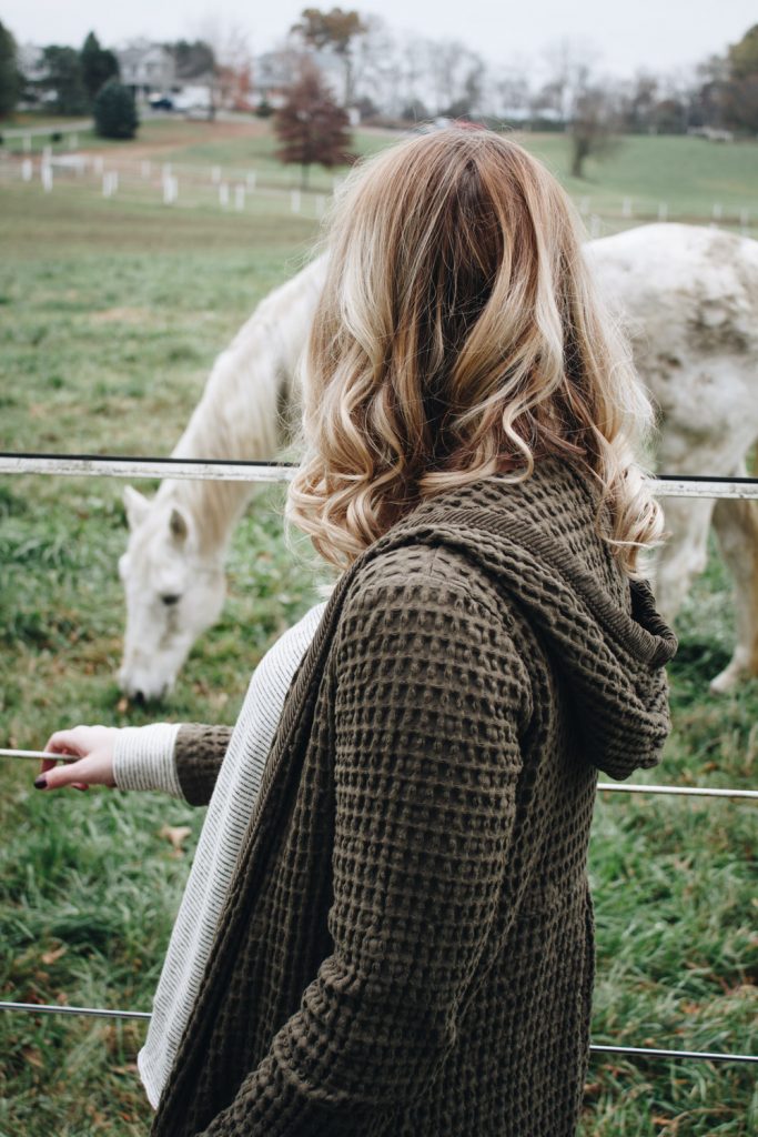 Exploring Hershey, PA in Mododoc // #falloutfit #shopstylelook #fallboots #cardigan #sweaterweather #fashionblogger #falloutfitideas #falloutfit #casualoutfit