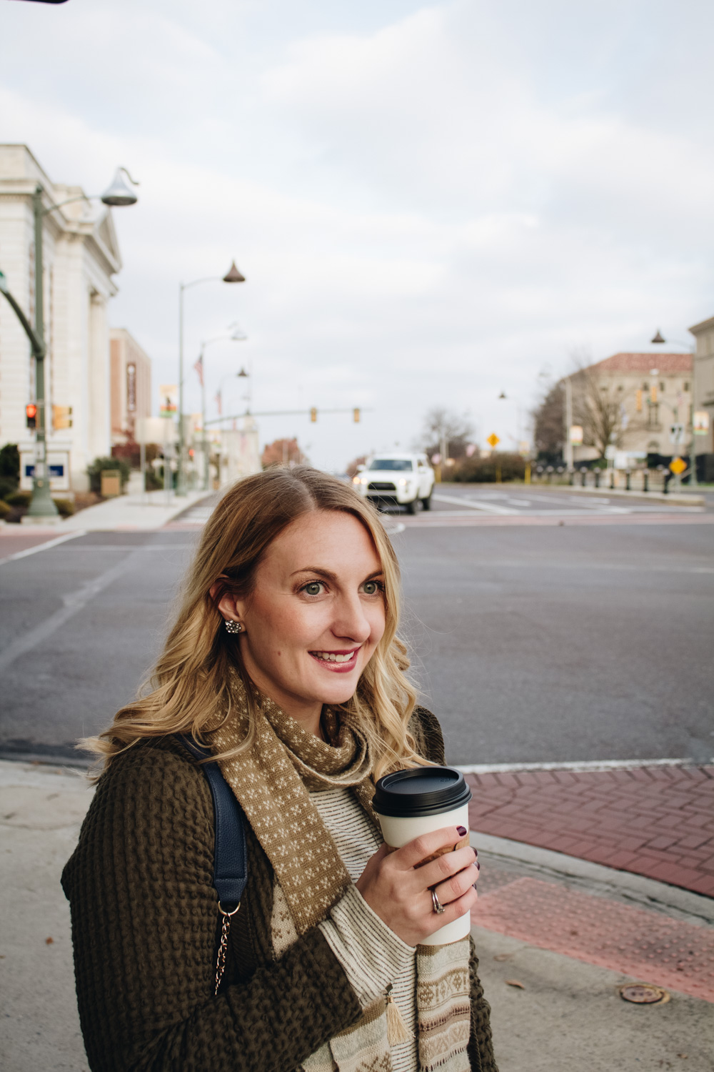 Warm and cozy fall outfit worn my trip to Hershey, PA. @mododoc cardigan #WearMododoc