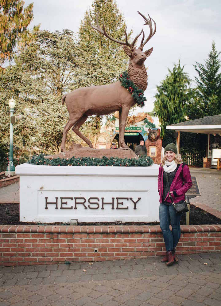 Blogging couple Allyn Lewis and Shaun Novak enjoy a sweet filled day at Hersheypark's Christmas Candylane and what outfits we wore to stay warm. 