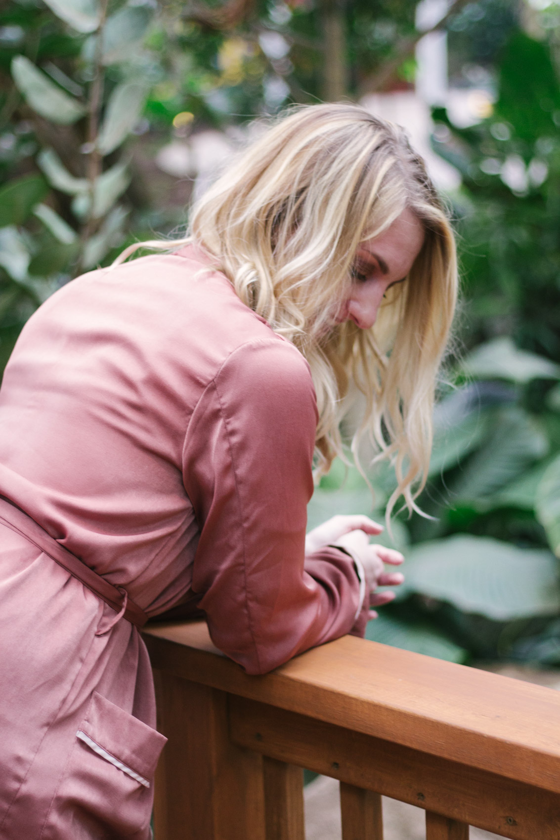 The wait for winter to transition into spring can seem like an eternity. However, that wait hasn't been nearly as painful this year, thanks to Love & Chambray. Their minimal, everyday jewelry has given me the opportunity to wrap myself up in rose gold and earthy tones, putting me right in the spring mood.