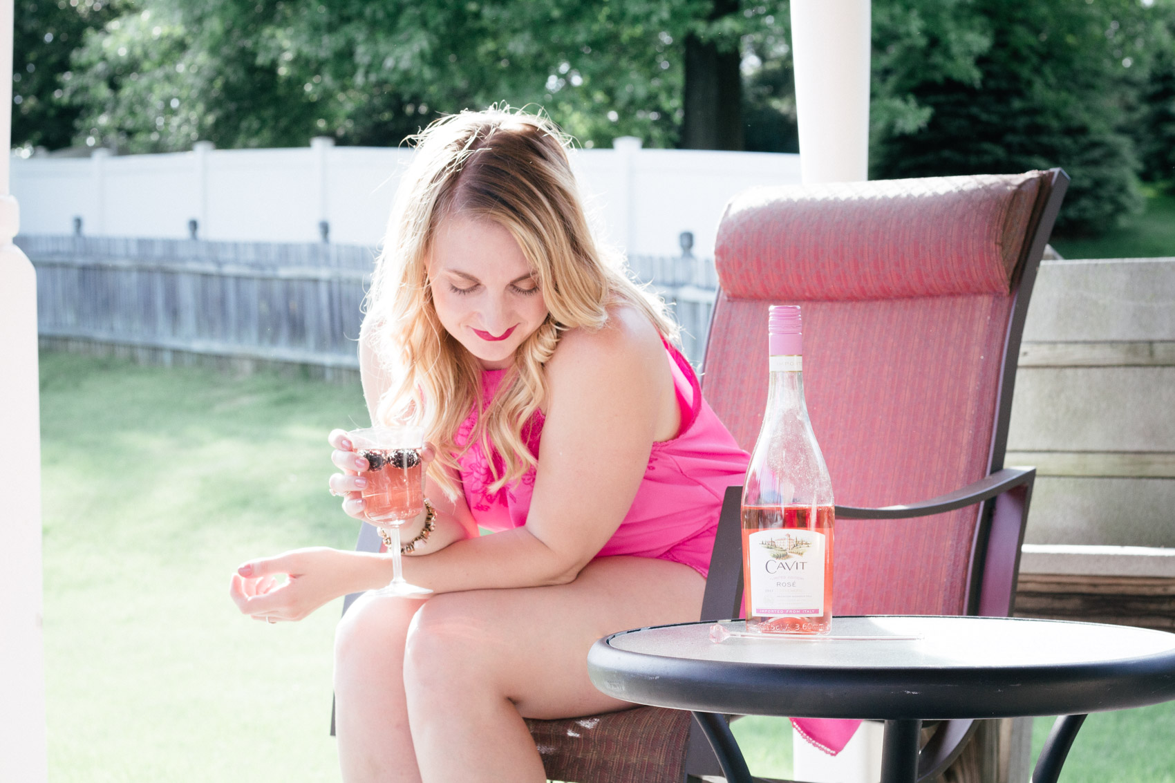 When it's your turn to host the summer entertaining or party, it can be a bit intimidating. That is, of course, only if you don't know about these 6 must-haves! From drinks to ambiance to clothing, you'll find a little bit of everything in here to have your guests (and you) craving more time on your deck!