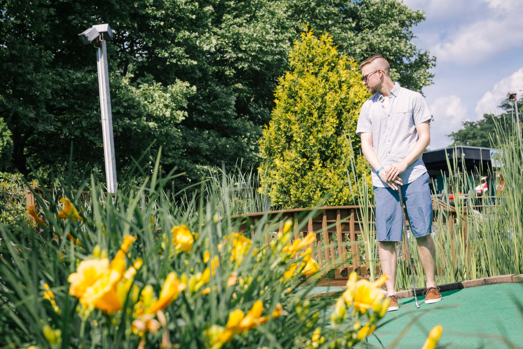 Our untypical Father's Day this year was spent mini golfing at Caddie Shak Pittsburgh, and it turned out to be a fun day surrounded by beautiful scenery.