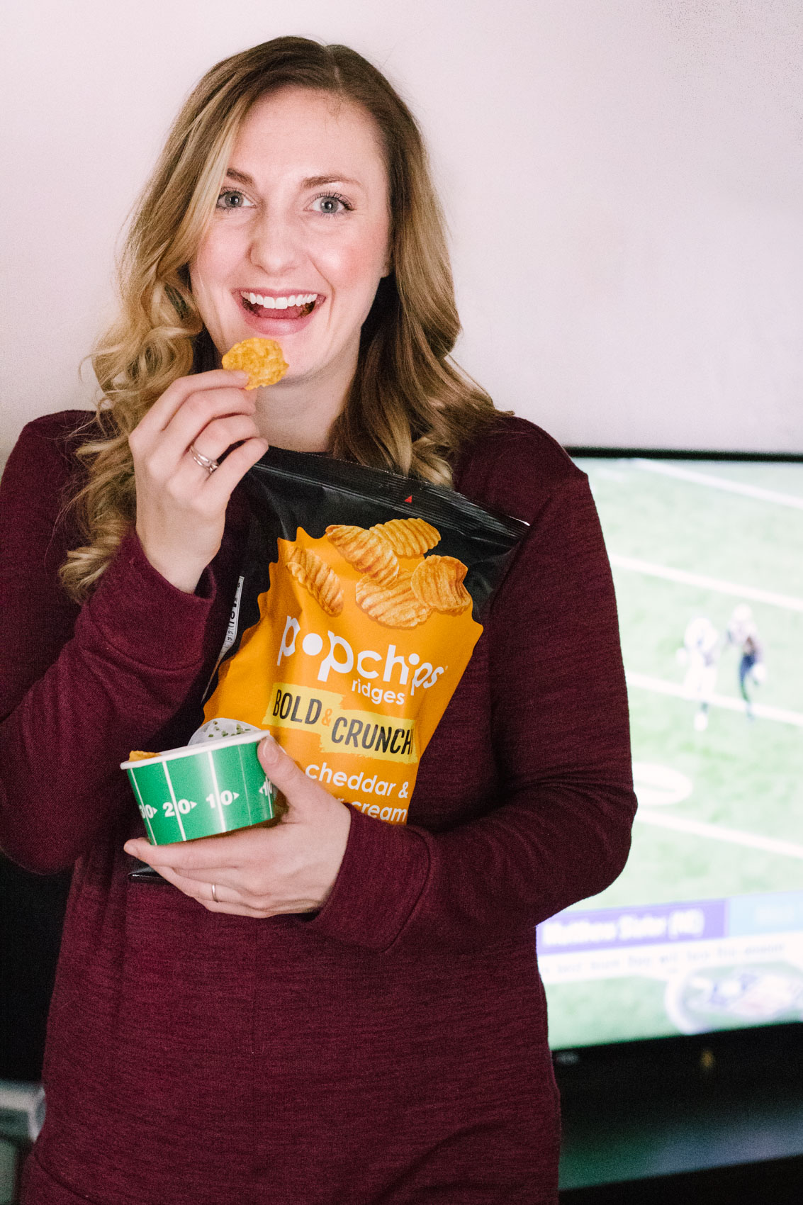 Snacks make me SO happy and while football isn't my favorite thing, I'll definitely show up for the food. Also known as gluten-free bags of goodness, popchips are a great pick for when you're deciding on ideas for Super Bowl snacks!