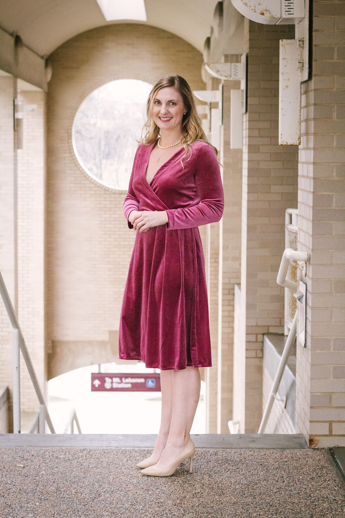 From street style to holiday parties, luxe velvet fabric has been all over lately. Perfect for looking classy or chic during the winter, you'll wear this versatile $28 velvet dress for all occasions.