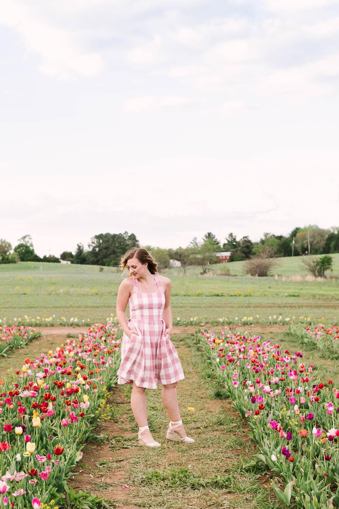 The tulip festival at Burnside Farms could not have been a more fitting setting for wearing this Spring outfit - a pink gingham dress from Julia Engel's Gal Meets Glam Collection - the "Polly" dress - and my favorite comfortable wedge espadrilles from Castañer.