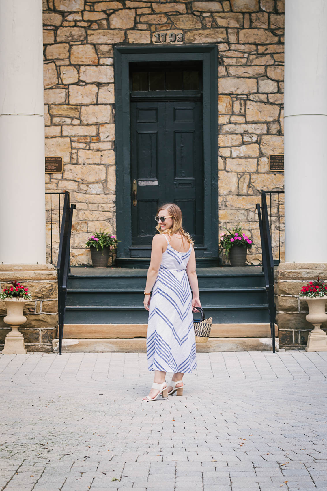 Linen Clothes for Cool Summer Outfits - Allyn Lewis