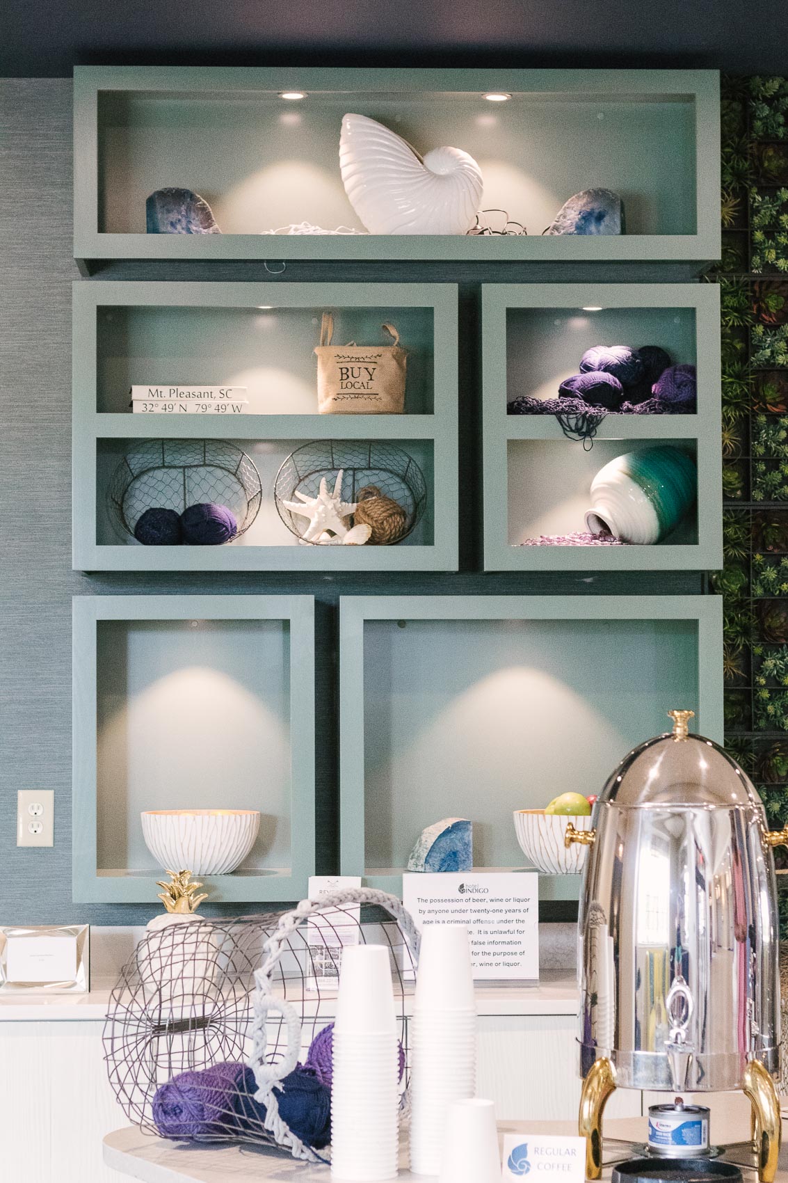 Where to stay in Mount Pleasant, SC: Hotel Indigo - a pet-friendly boutique hotel reflecting the elegant, hip, beachy atmosphere of this sunny oceanfront Charleston suburb. | Travel Blogger | Beachy Decor | Hotel Review