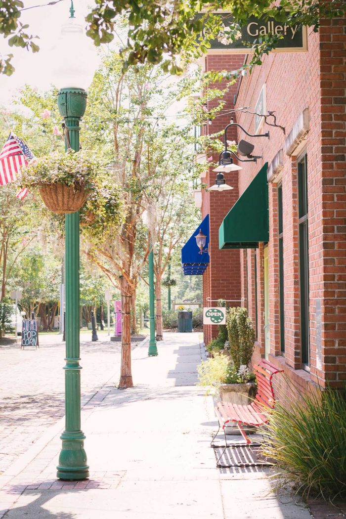 Exploring Summerville, South Carolina - Allyn Lewis