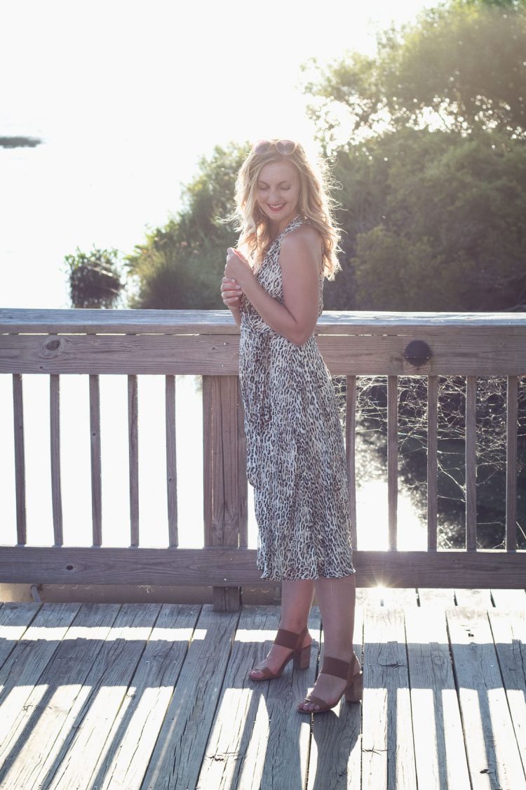 On trend for fall: leopard dress outfit with heels and red lipstick