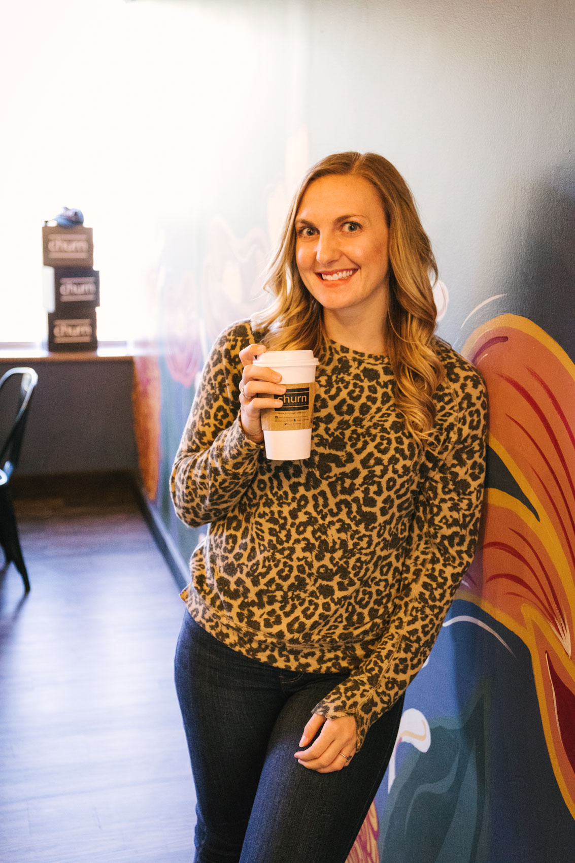 Leopard print fall outfit at Churn homemade ice cream & coffee in Fox Chapel | Pittsburgh, PA