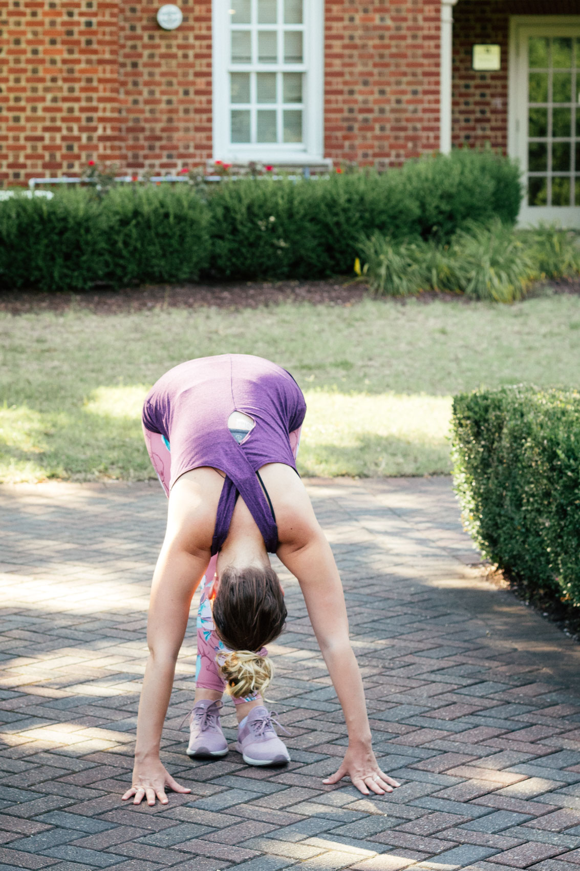 Spring running outfit with floral leggings