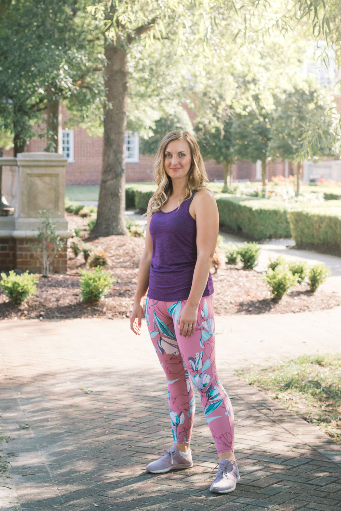 floral leggings outfit for spring workouts featuring Calia by Carrie Underwood leggings