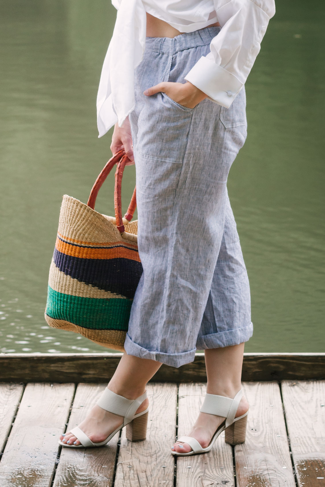 cropped wide leg linen pants for a casual summer outfit