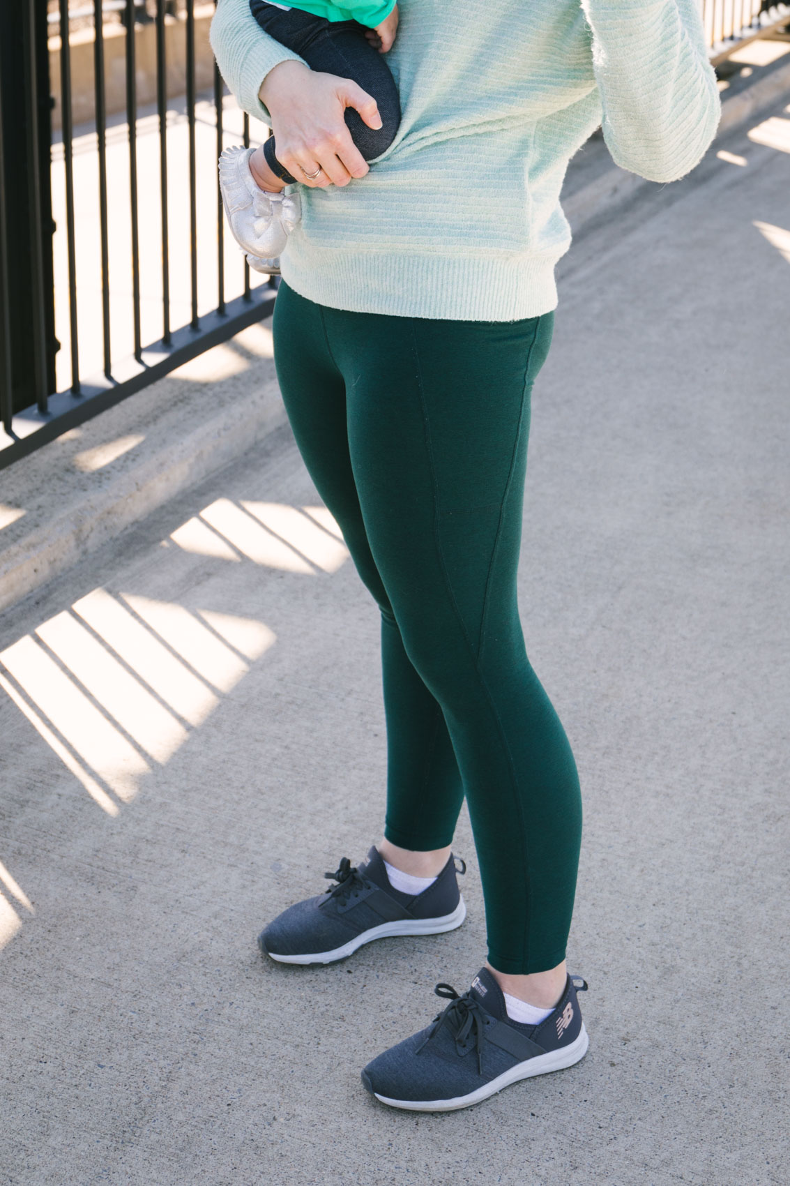 Review: Beyond Yoga Back Gathered Leggings in Wild Plum - Agent