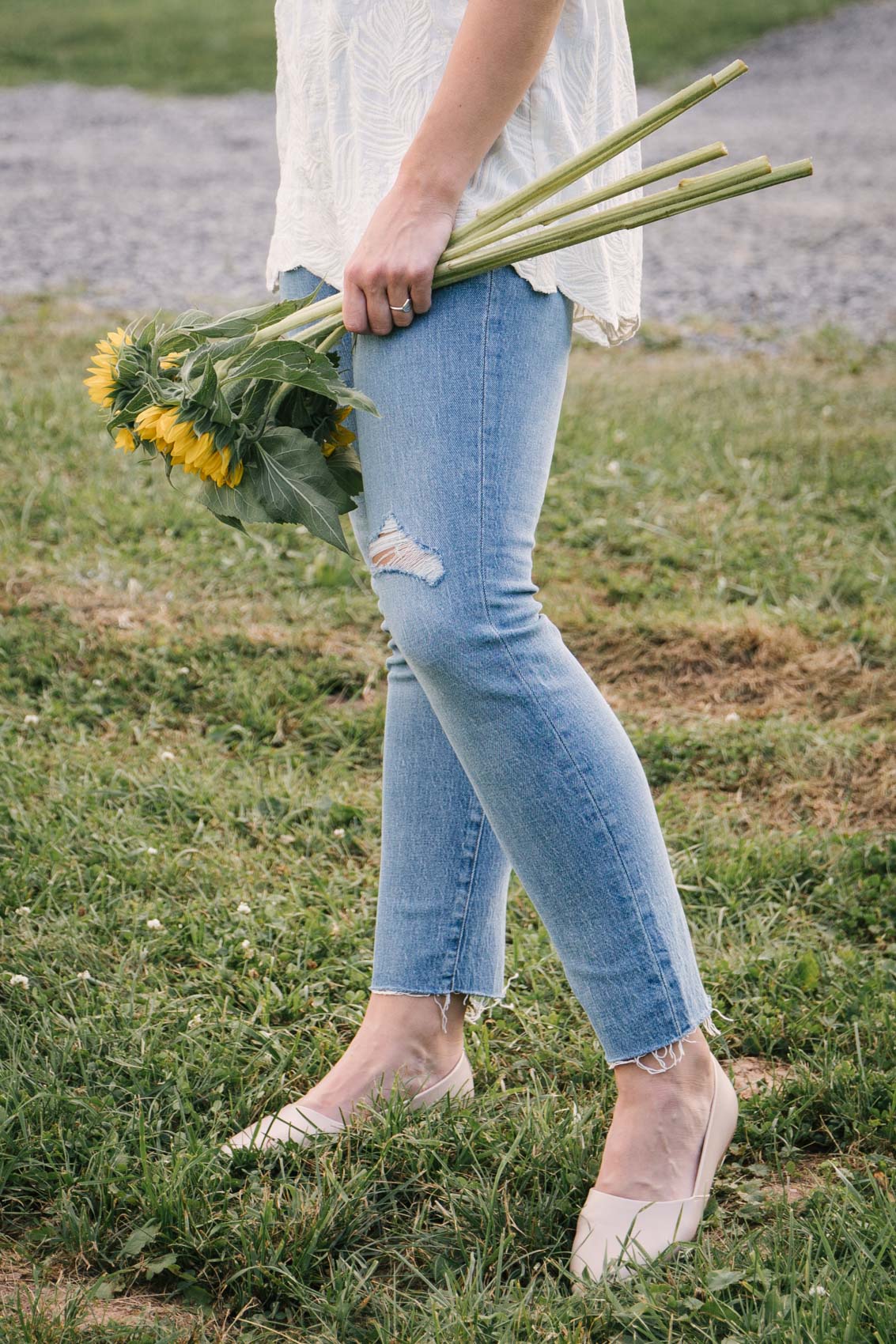 Madewell Perfect Vintage Jeans (Rosabelle - medium wash) styled with flats and sunflowers