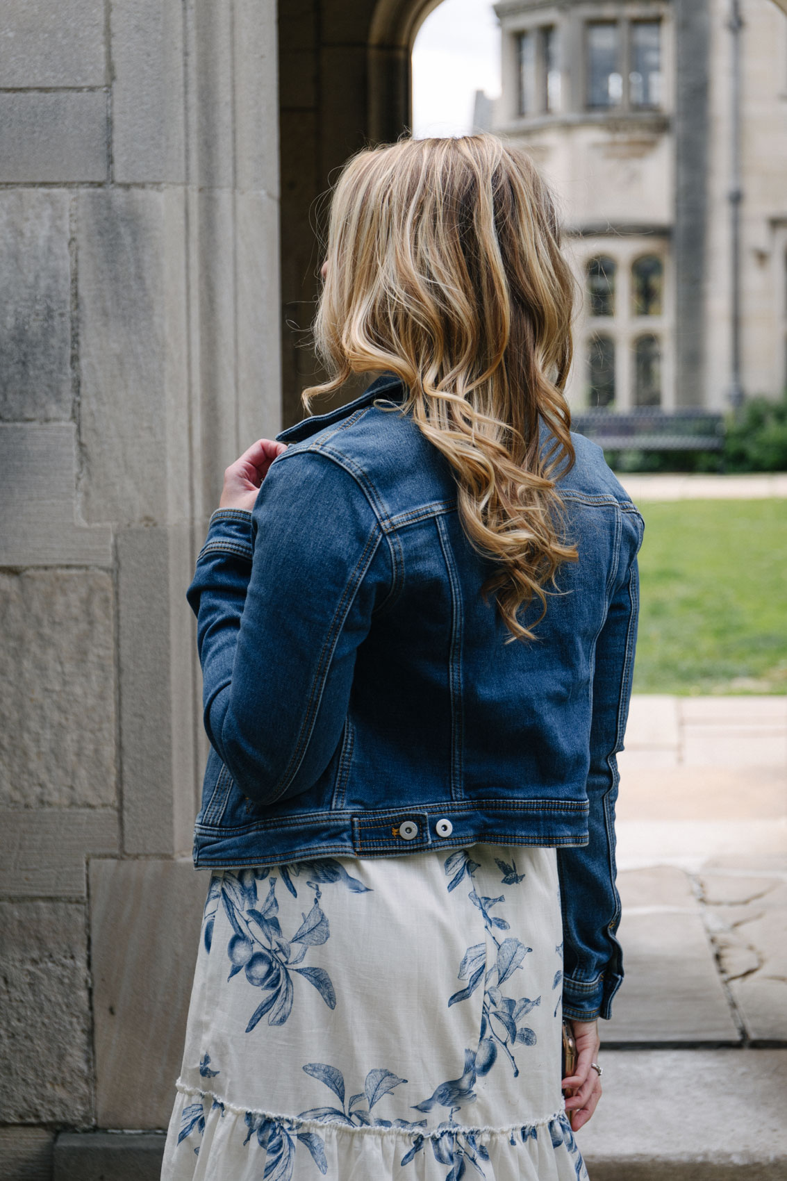 The Best Denim Jacket for Women (it's actually comfortable 