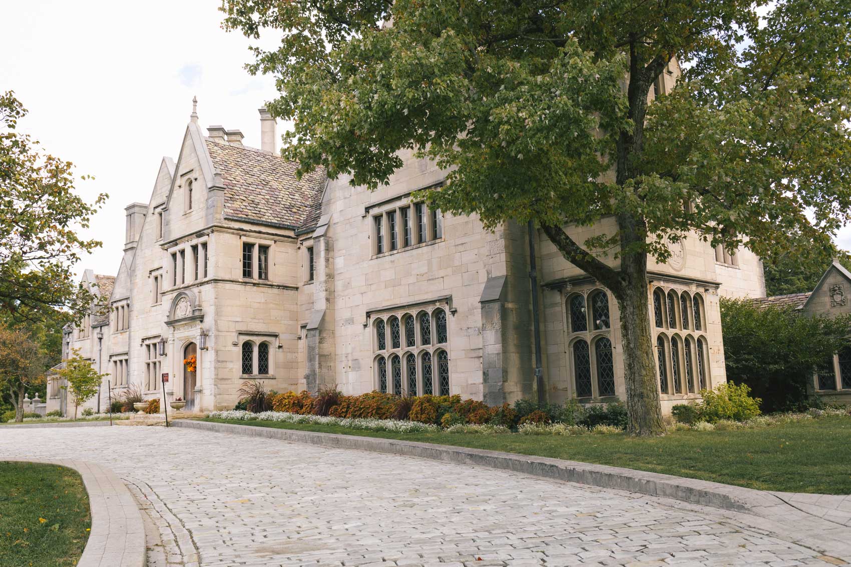 Hartwood Acres Mansion in the fall - Pittsburgh, PA | Beautiful architecture 