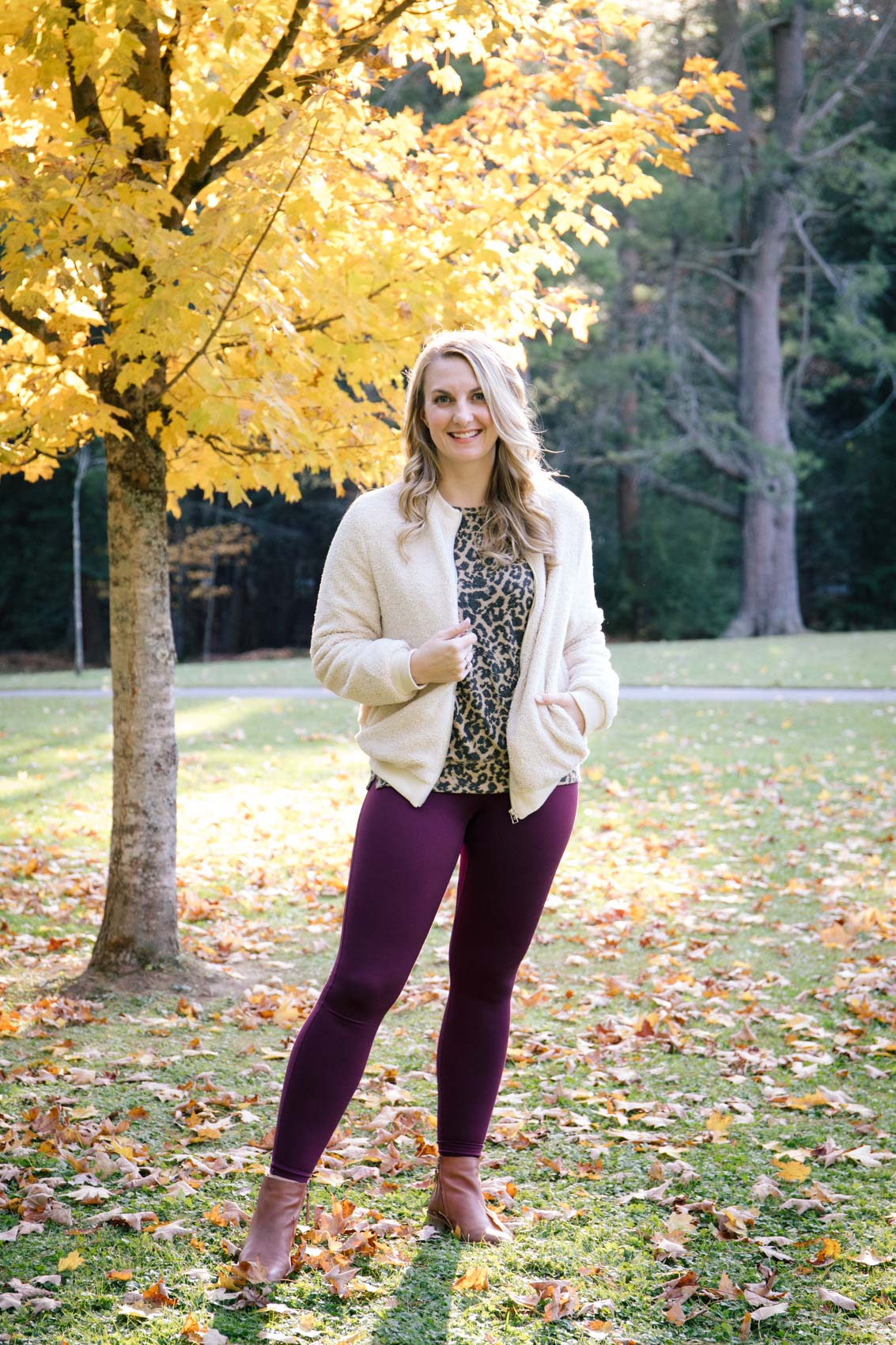 Beige Leggings Fall Outfits (3 ideas & outfits)