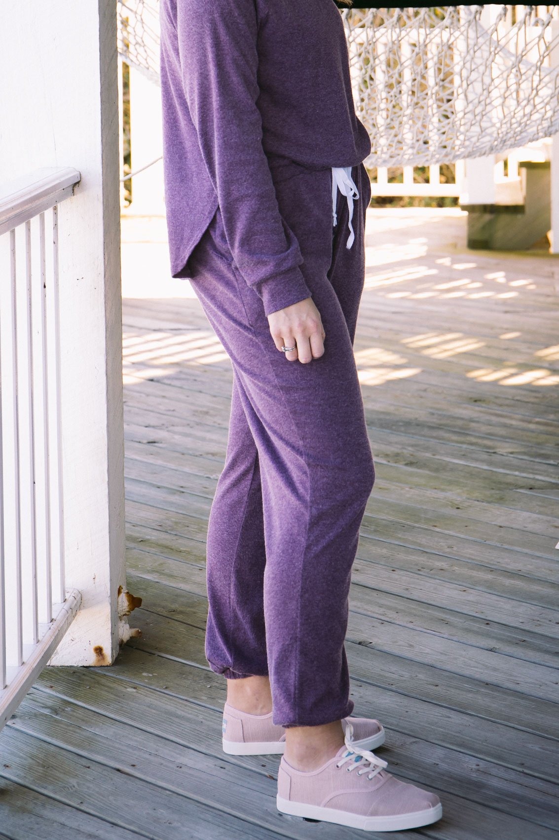 Loungewear to live in all day long 💫 @justtnic proving why we need the  Accolade Sweatpant in Purple Dusk.